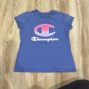 Girls champion purple tshirt size medium